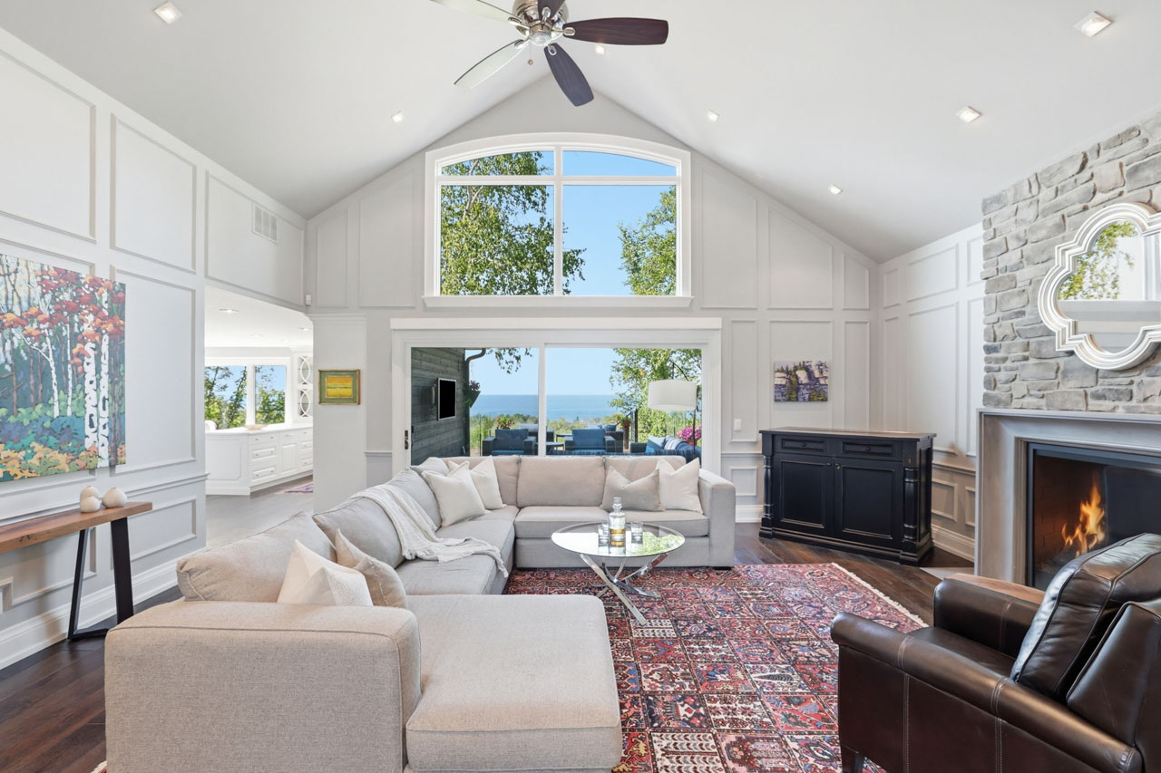 Open property gallery