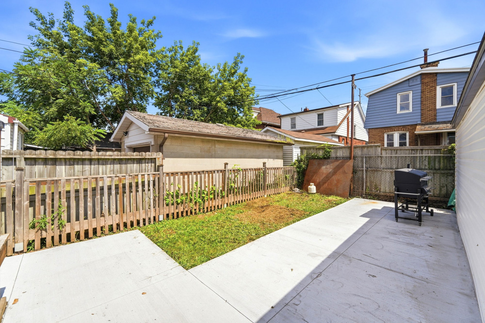 Open property gallery